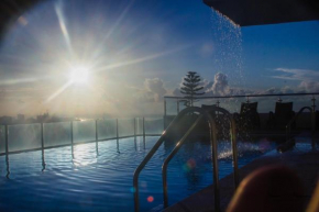 MABOLO GARDEN FLAT a1 free ROOFTOP POOL, short walk ayala mall